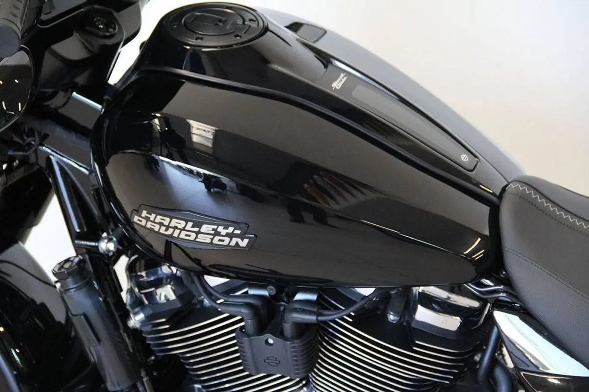 Harley-Davidson Street Glide (2024 - 26) (17)