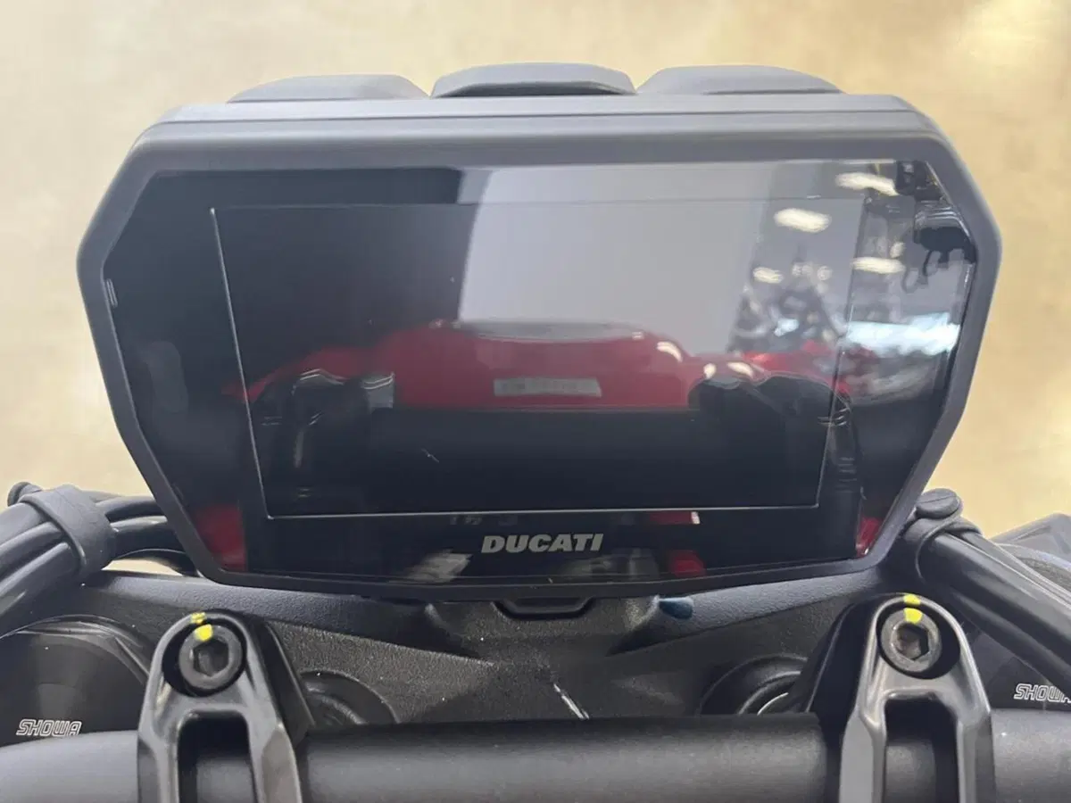 Ducati Monster 890 (2026) (13)