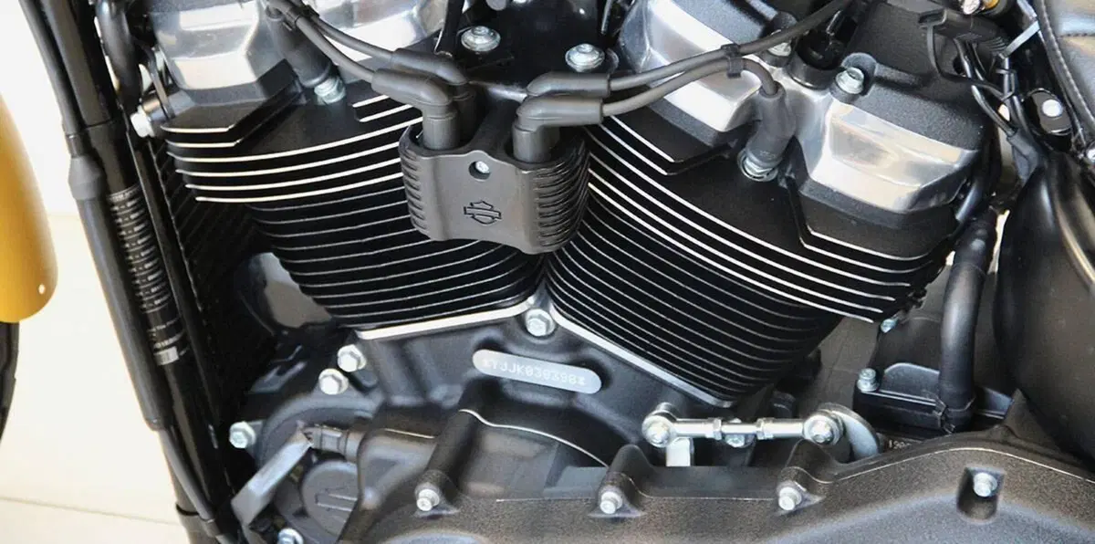 Harley-Davidson 107 Street Bob (2018 - 20) - FXBB (13)