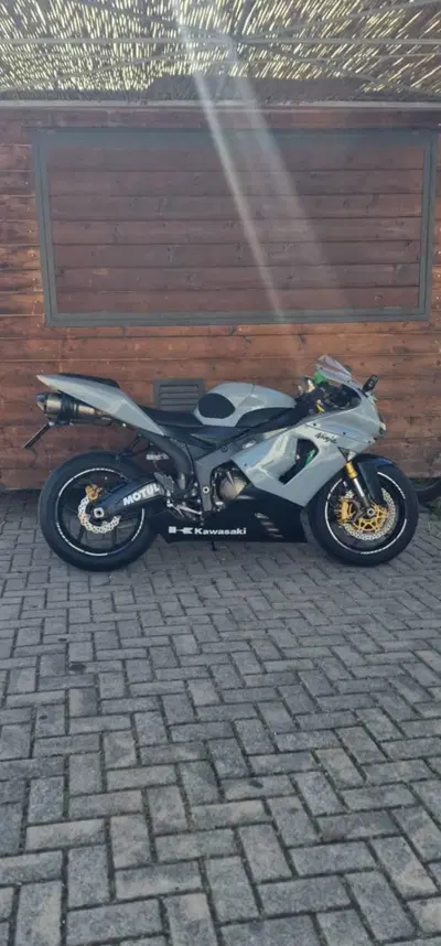 Kawasaki Ninja 636 ZX-6R (2005 - 06) usata