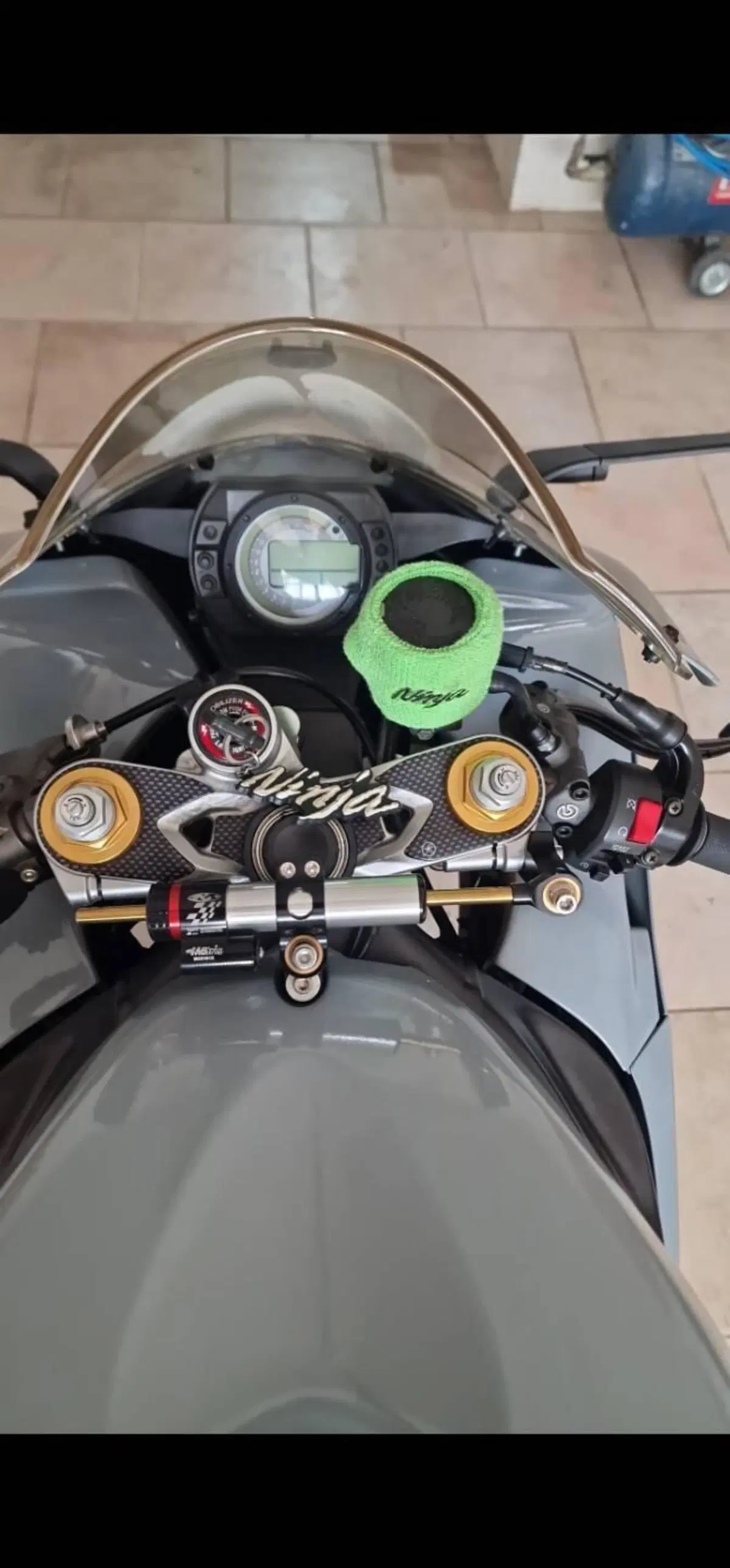 Kawasaki Ninja 636 ZX-6R (2005 - 06) (6)