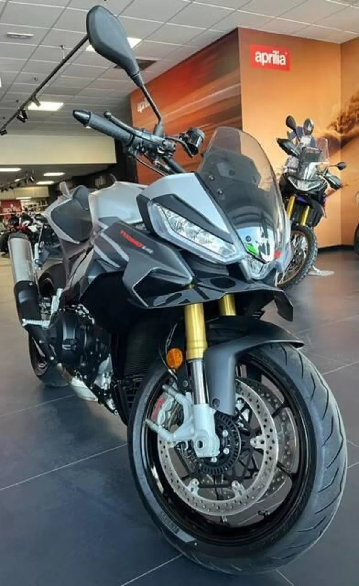 Aprilia Tuono V4 (2025 - 26) (4)