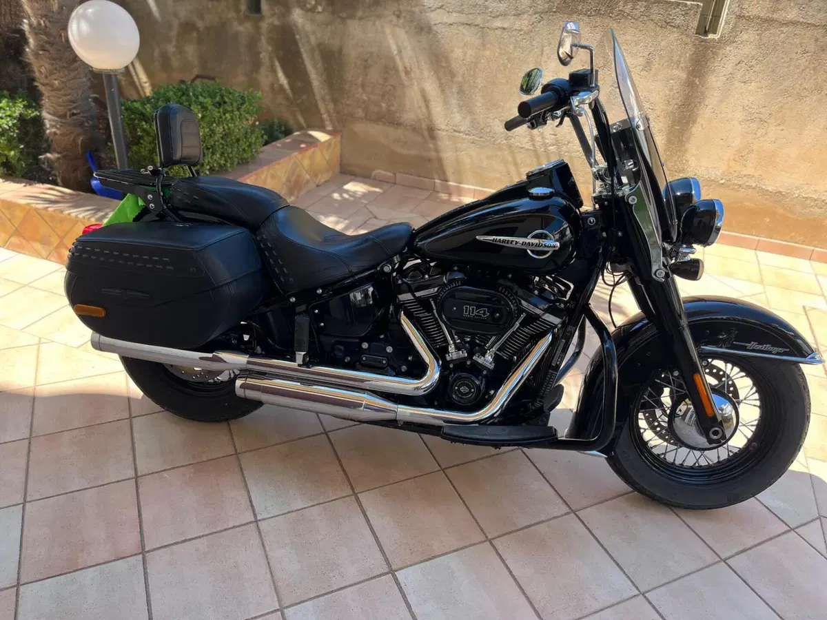 Harley-Davidson 114 Heritage Classic (2018 - 20) - FLHCS
