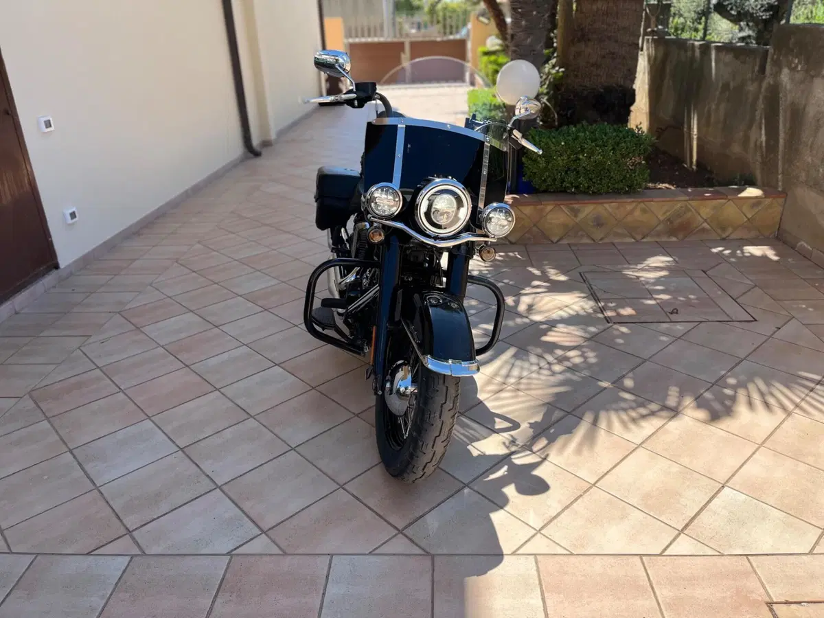 Harley-Davidson 114 Heritage Classic (2018 - 20) - FLHCS (4)