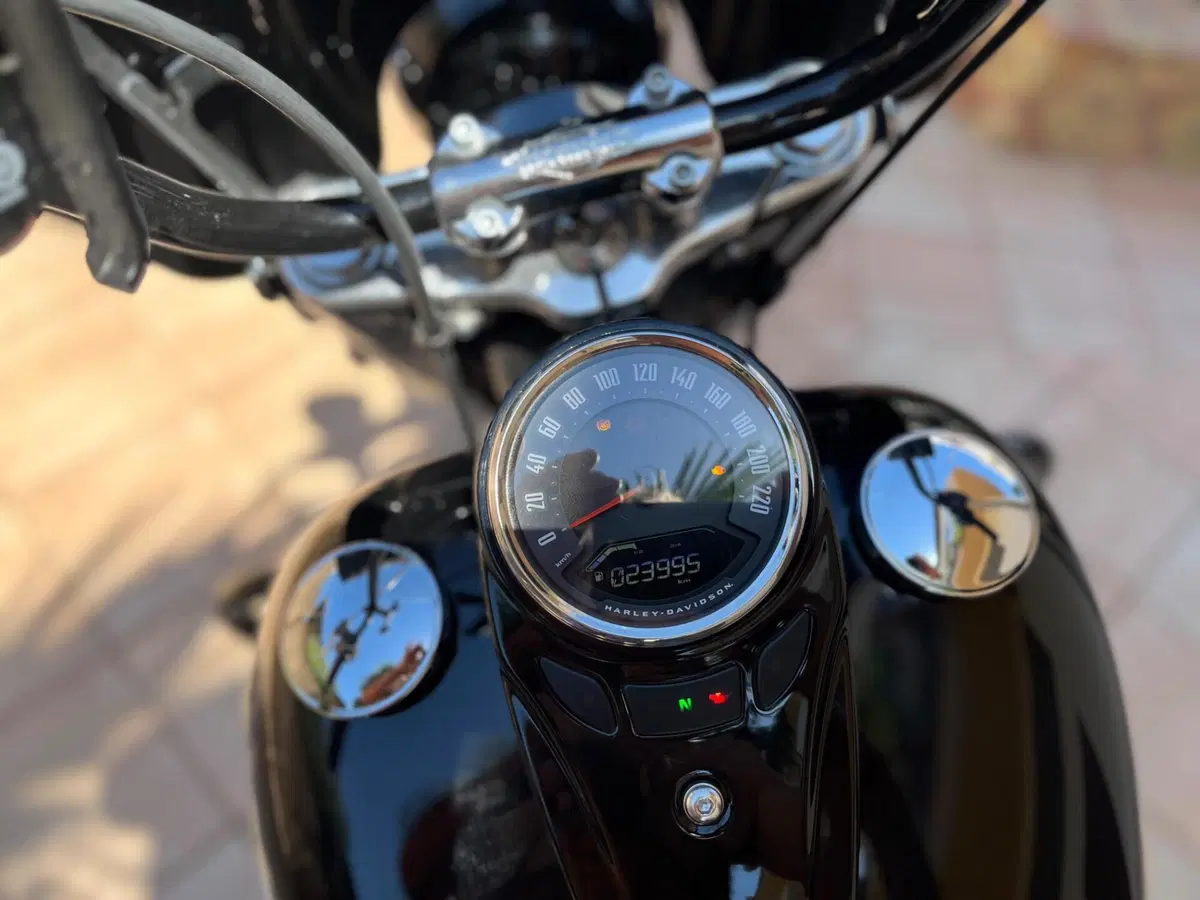 Harley-Davidson 114 Heritage Classic (2018 - 20) - FLHCS (5)