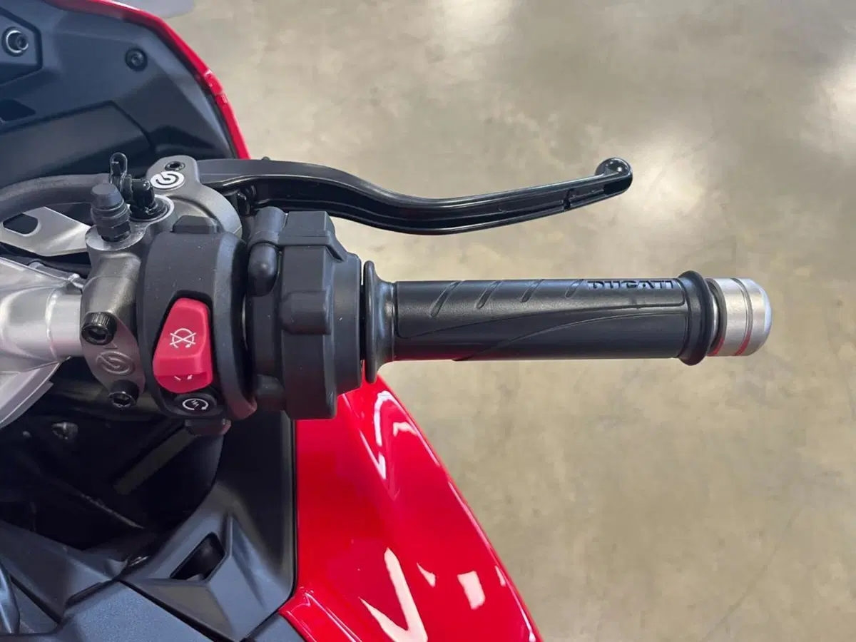 Ducati Panigale V2 (2025 - 26) (10)