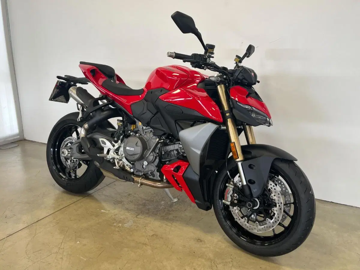Ducati Streetfighter V2 (2025 - 26) (2)