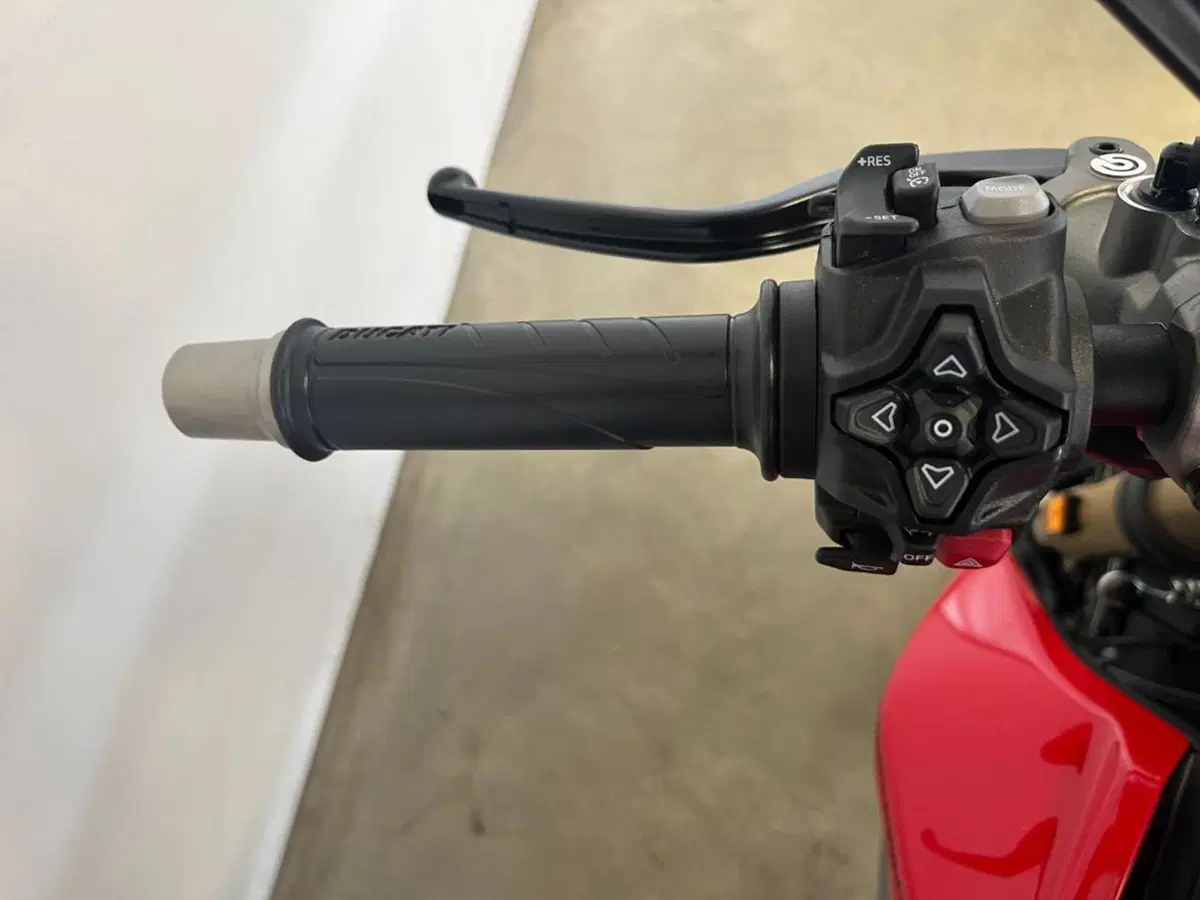 Ducati Streetfighter V2 (2025 - 26) (12)