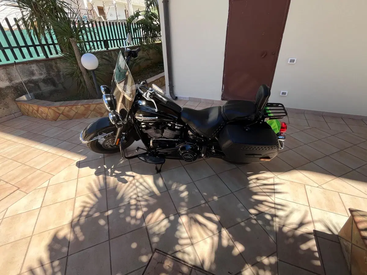 Harley-Davidson 114 Heritage Classic (2018 - 20) - FLHCS (12)