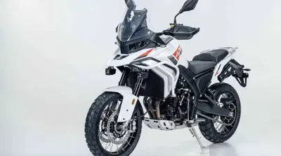 ZXMoto 820X: ecco la versione definitiva dell'adventure cinese con motore tre cilindri