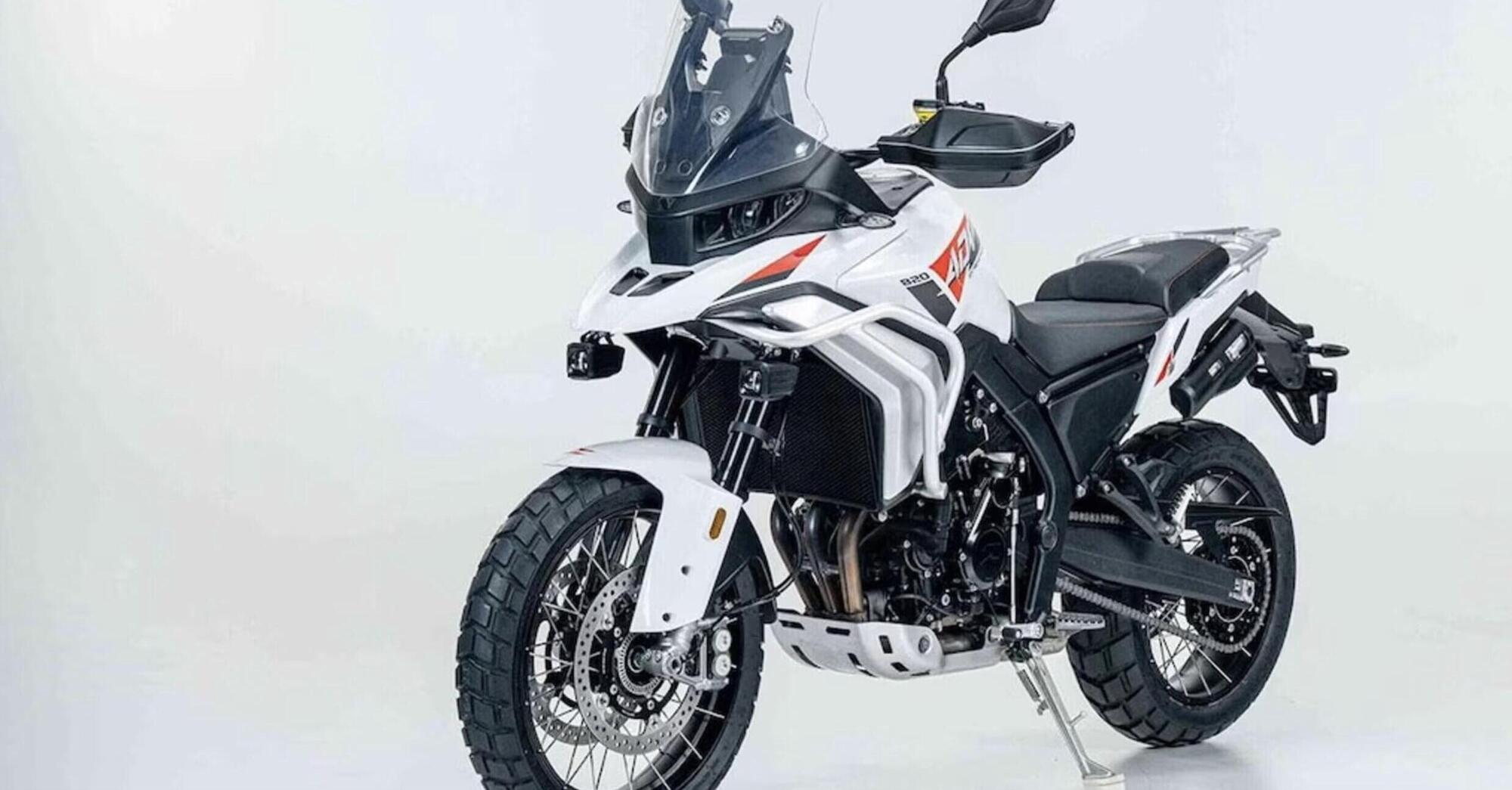 ZXMoto 820X: ecco la versione definitiva dell'adventure cinese con