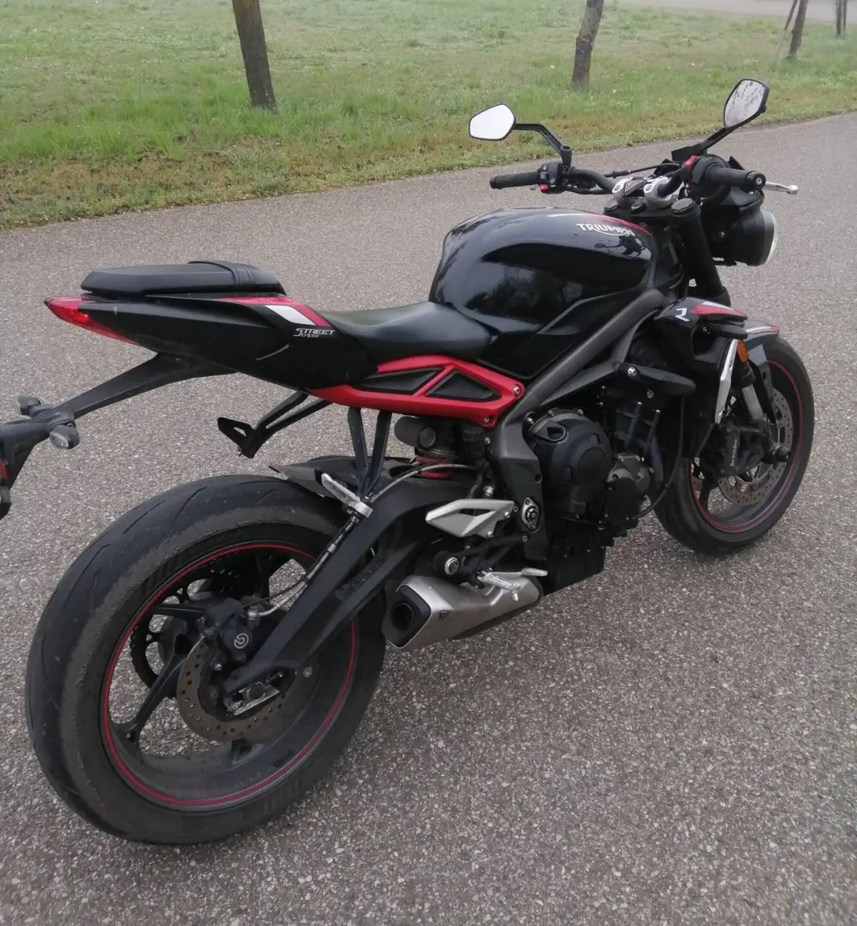 Triumph Street Triple R (2020 - 22) (2)