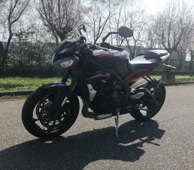 Triumph Street Triple R (2020 - 22) usata