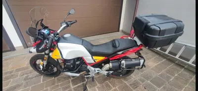 Moto Guzzi V85 TT Evocative Graphics (2019 - 20) usata