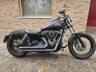 Harley-Davidson 1690 Street Bob (2017) - FXDB usata