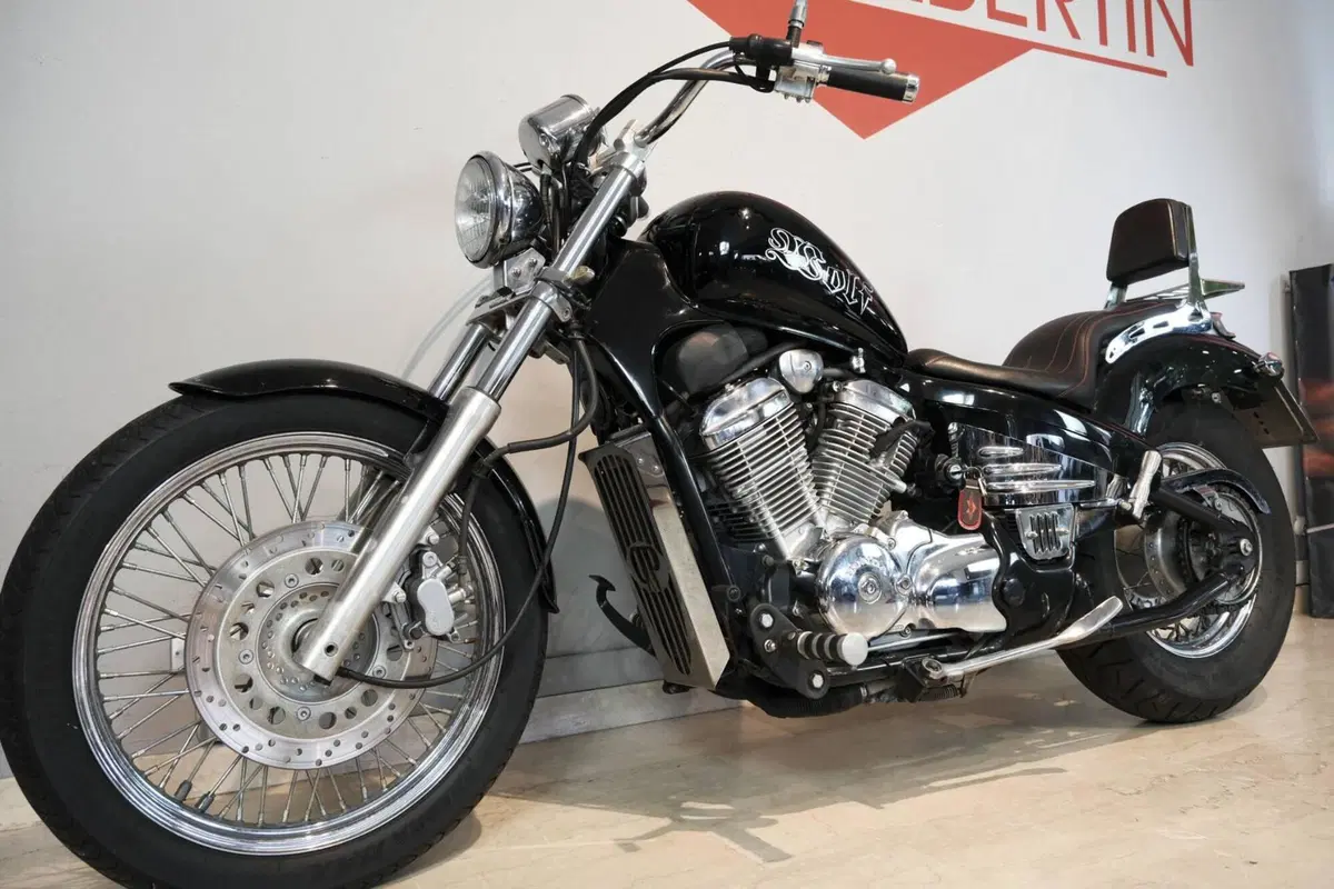 Honda VT 600 C Shadow (1989 - 02) (4)