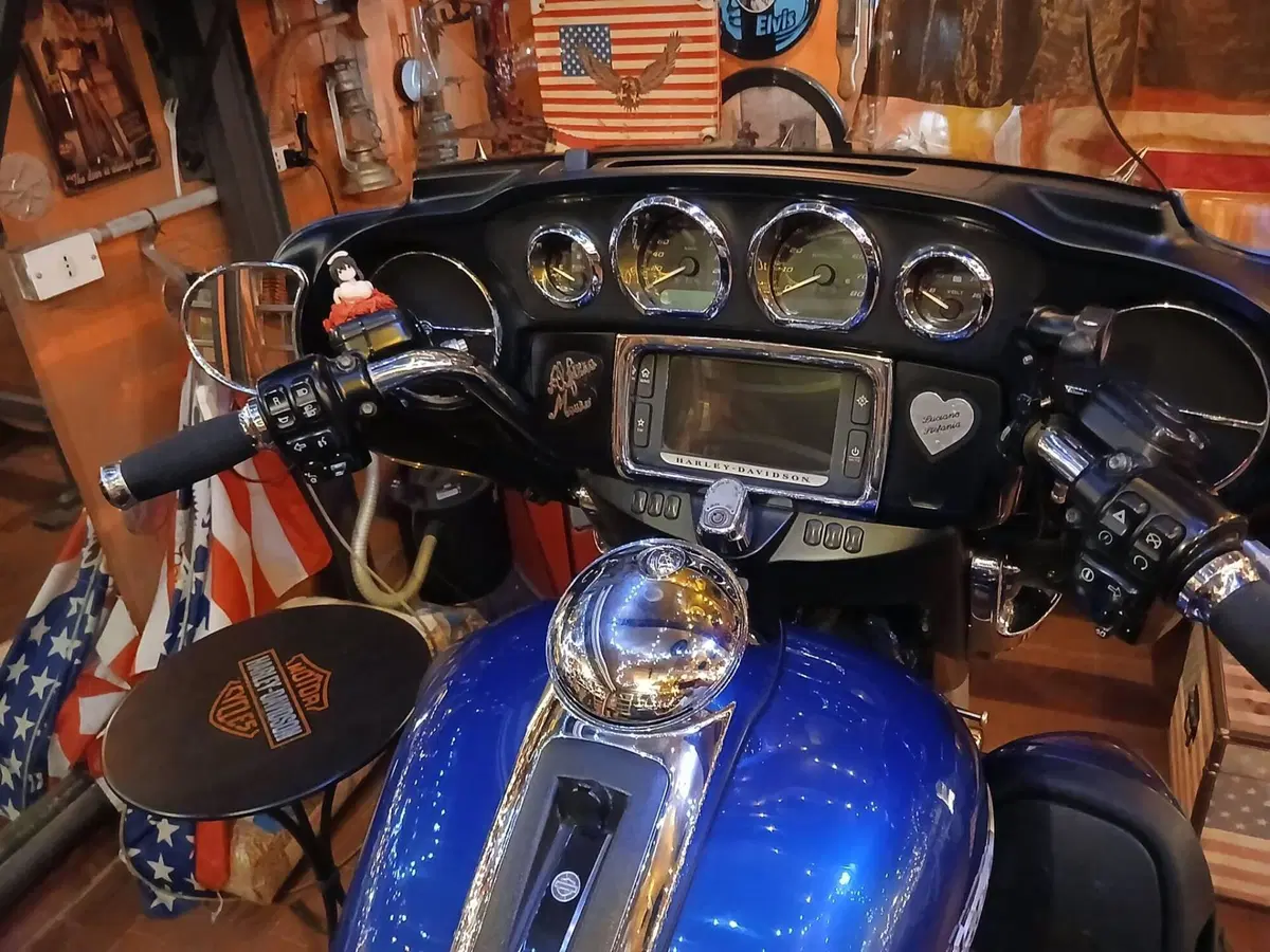 Harley-Davidson 107 Tri Glide Ultra Classic (2014 - 15) - FLHTCUTG (8)