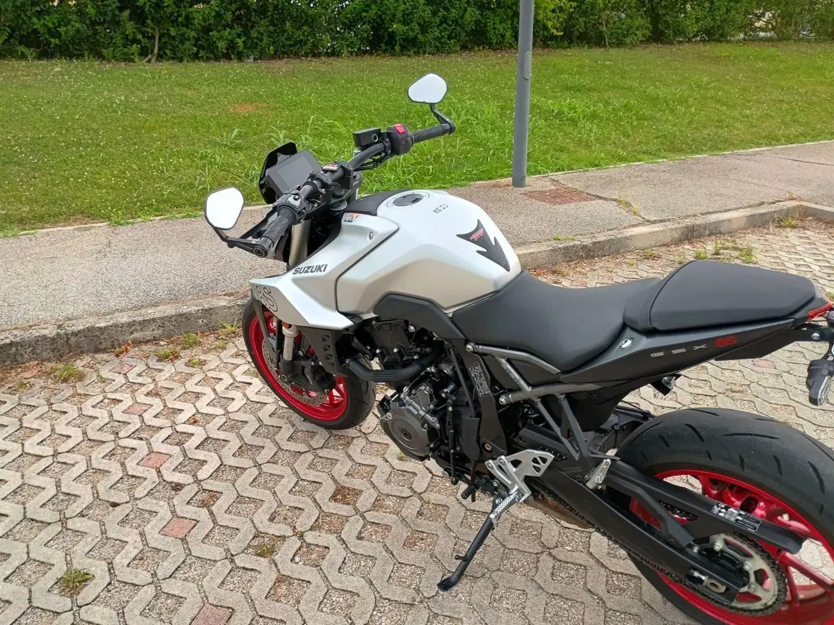 Suzuki GSX-8S (2025 - 26) (6)