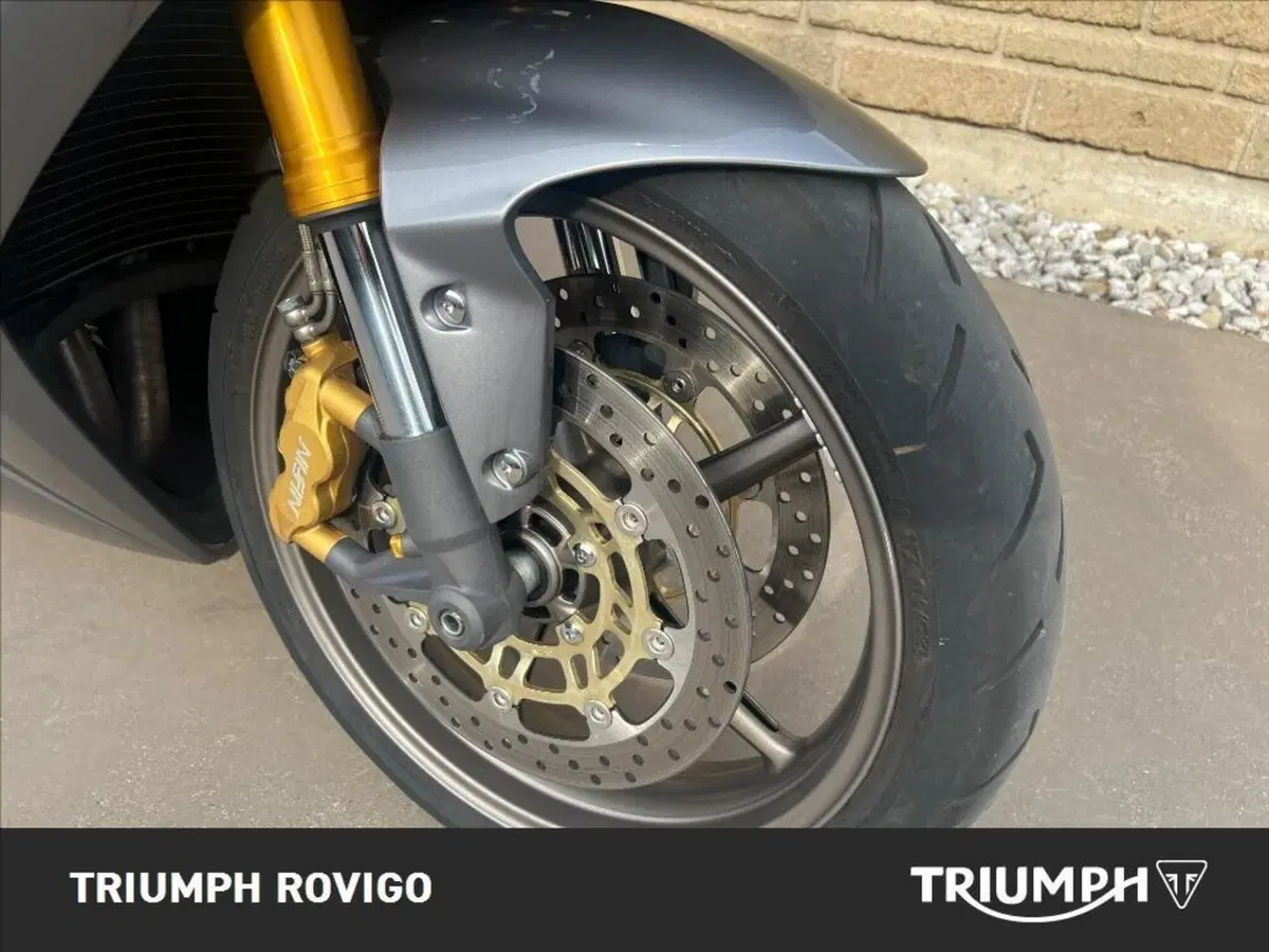 Triumph Daytona 675 (2006 - 08) (2)