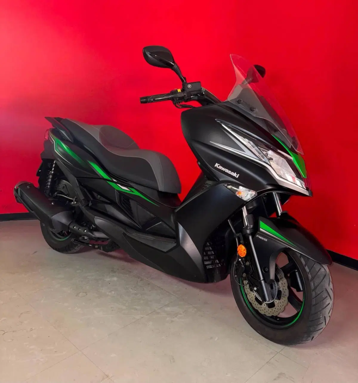 Kawasaki J 300 (2017 - 21) (2)
