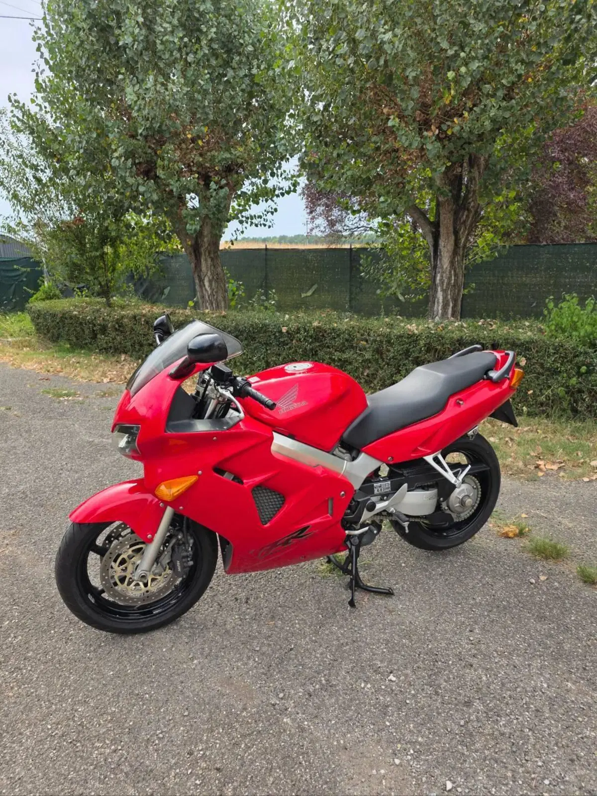 Honda VFR 800 (1998 - 01) (2)