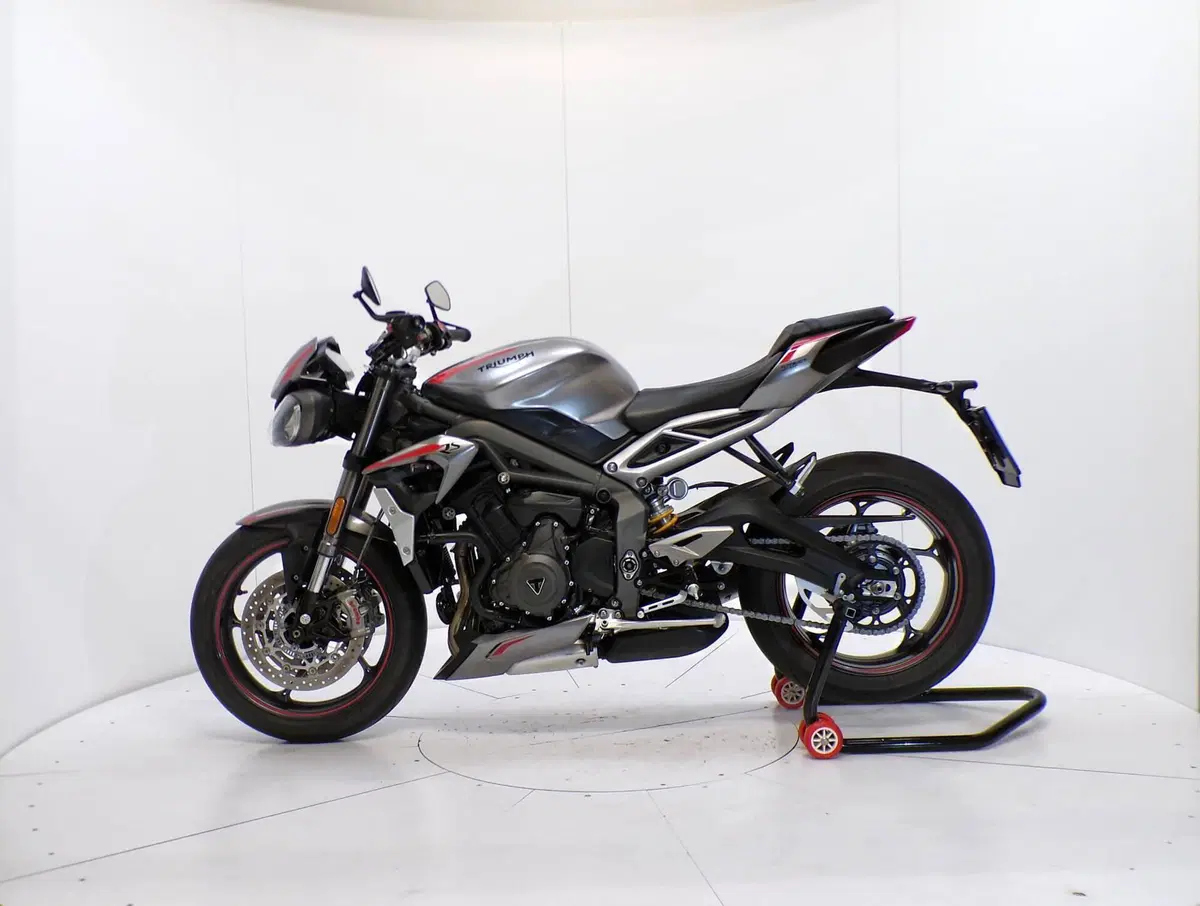 Triumph Street Triple RS (2020 - 22) (4)
