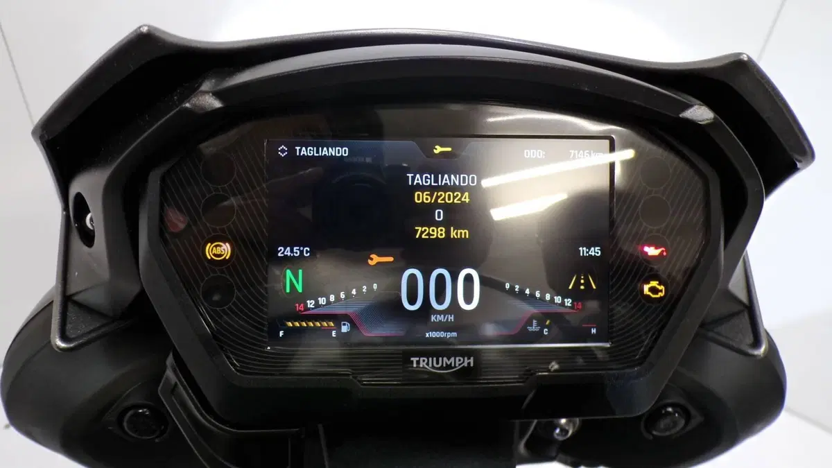Triumph Street Triple RS (2020 - 22) (13)