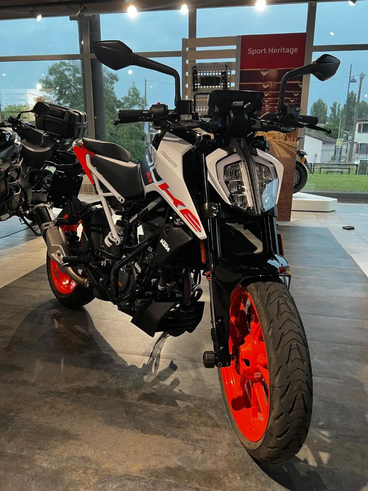 KTM 125 Duke (2024 - 25) (2)