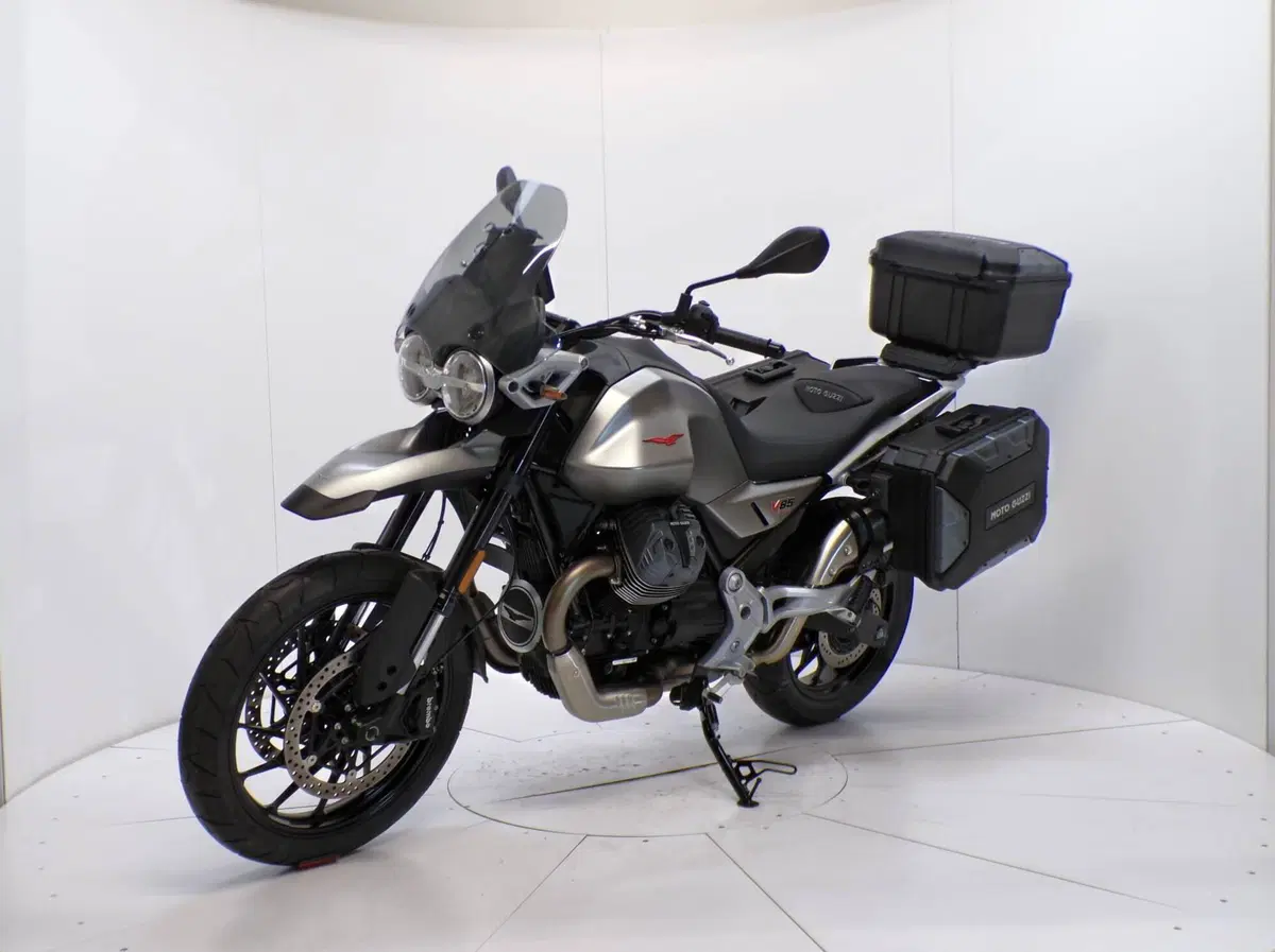 Moto Guzzi V85 Strada (2024 - 26) (3)
