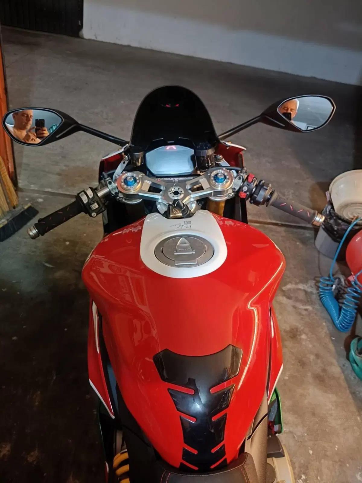 Ducati Panigale V2 Bayliss 1st Championship 20th Anniversary (2021 - 24) (5)