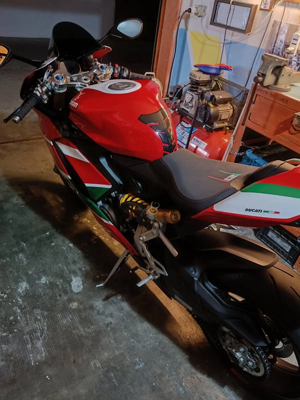 Ducati Panigale V2 Bayliss 1st Championship 20th Anniversary (2021 - 24) (6)