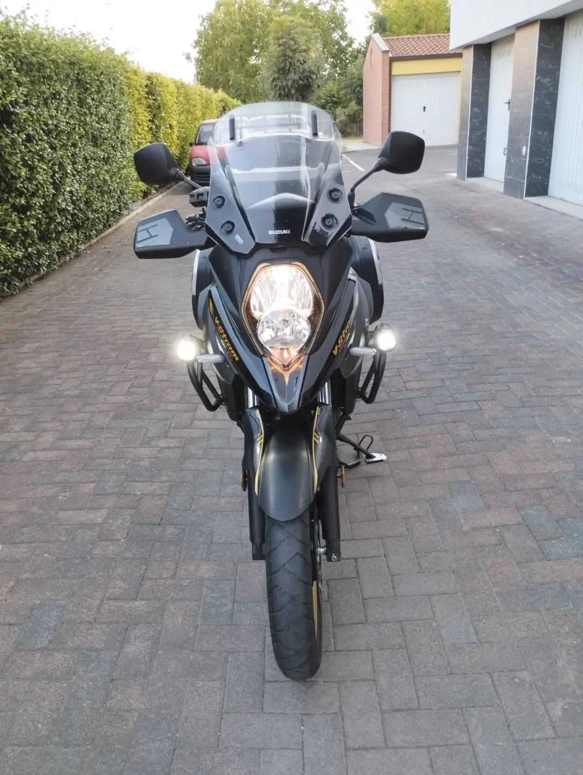 Suzuki V-Strom 650XT (2021 - 25) (2)