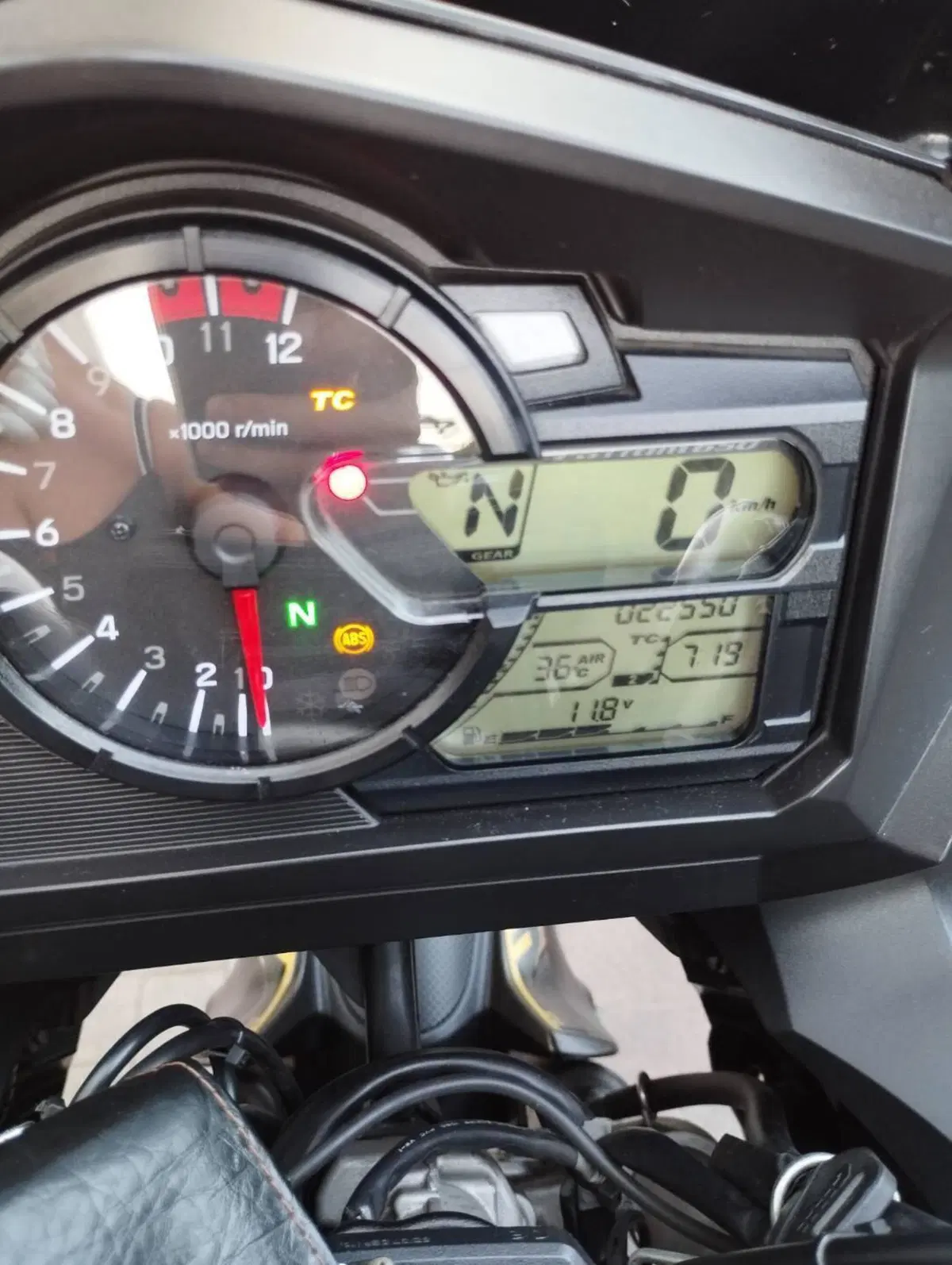 Suzuki V-Strom 650XT (2021 - 25) (8)