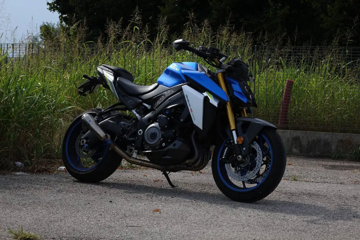 Suzuki GSX-S1000 (2021 - 25) (2)