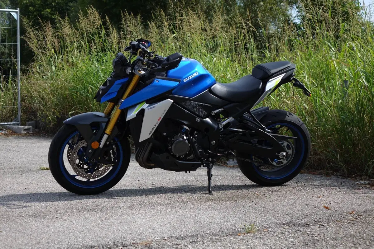 Suzuki GSX-S1000 (2021 - 25) (11)
