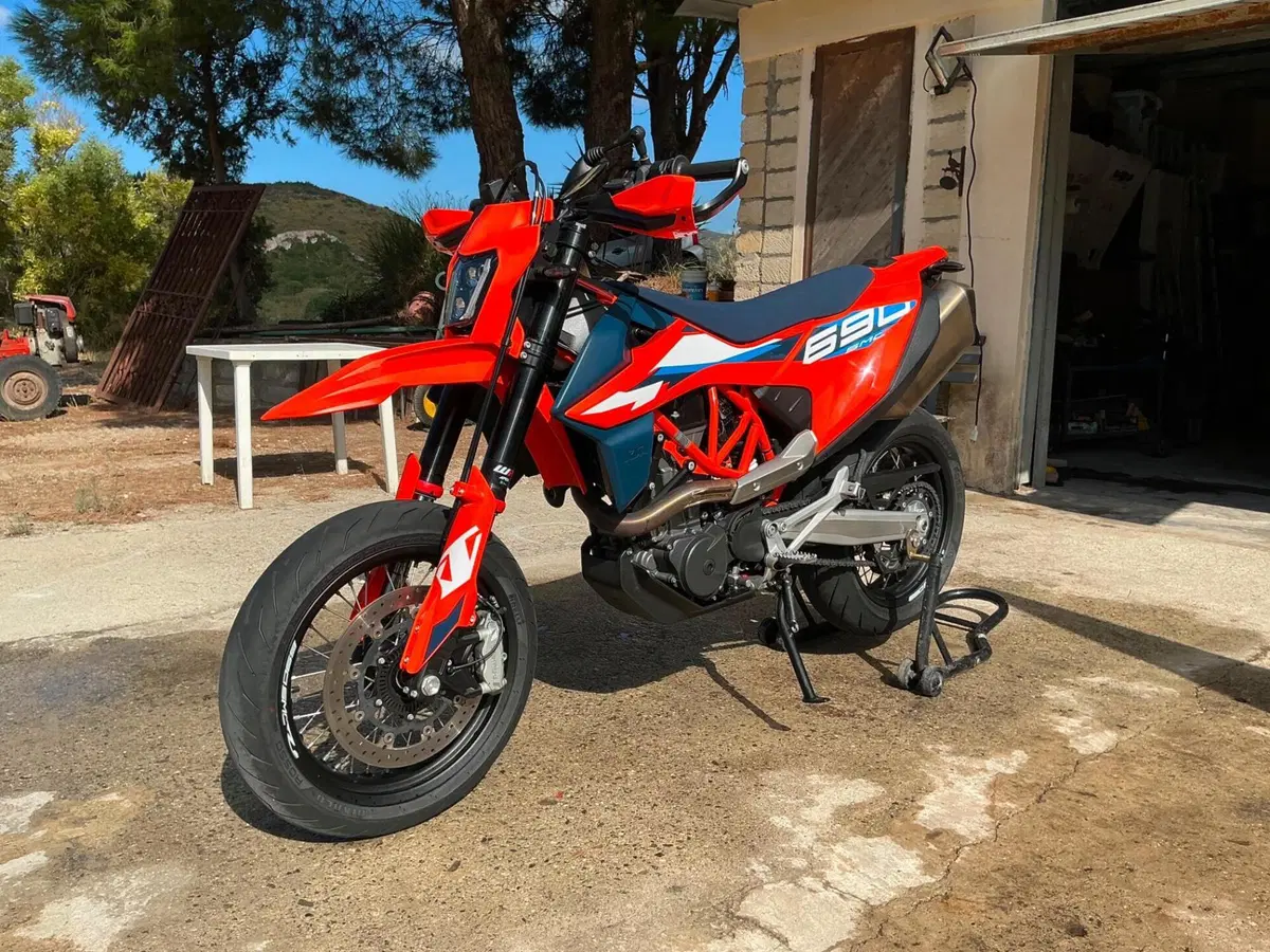 KTM 690 SMC R (2023 - 25) (2)