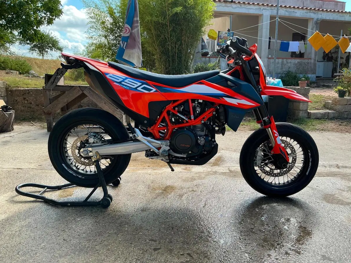 KTM 690 SMC R (2023 - 25) (6)