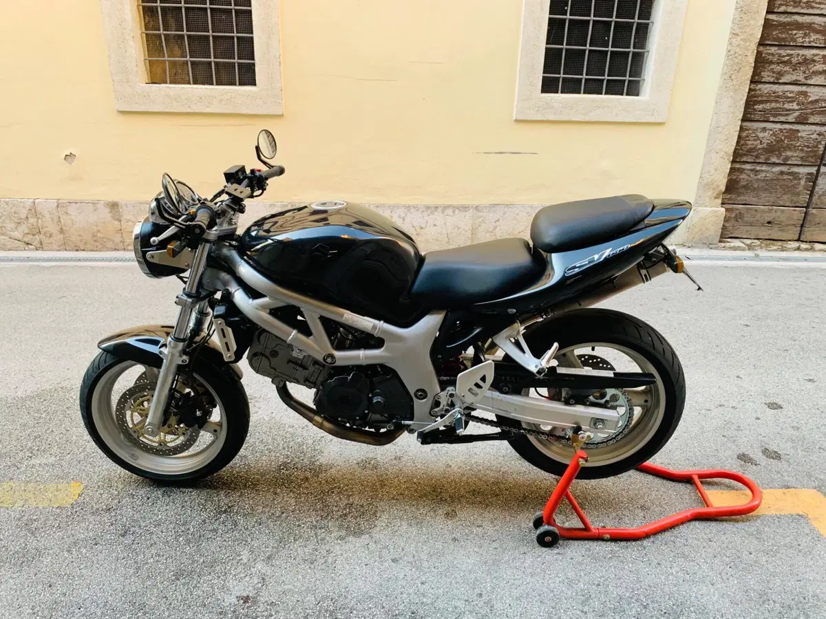 Suzuki SV 650 (1999 - 02) (6)