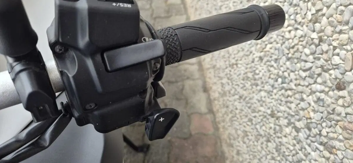 Yamaha MT-07 Y-AMT (2025 - 26) (9)