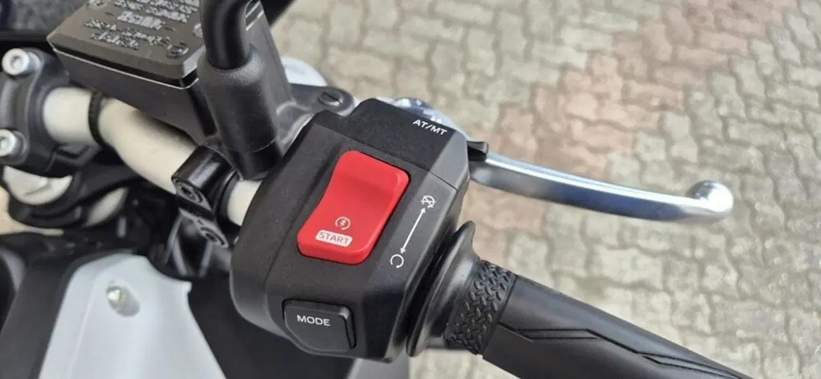 Yamaha MT-07 Y-AMT (2025 - 26) (10)