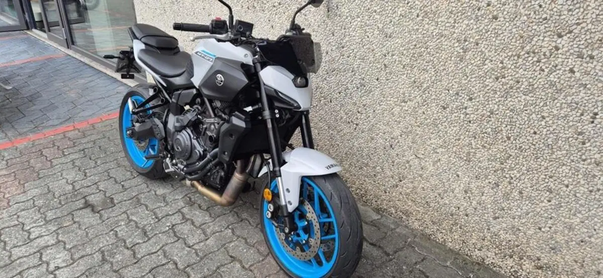 Yamaha MT-07 Y-AMT (2025 - 26) (2)