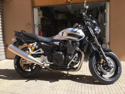 Yamaha XJR 1300 (2006 - 14) usata