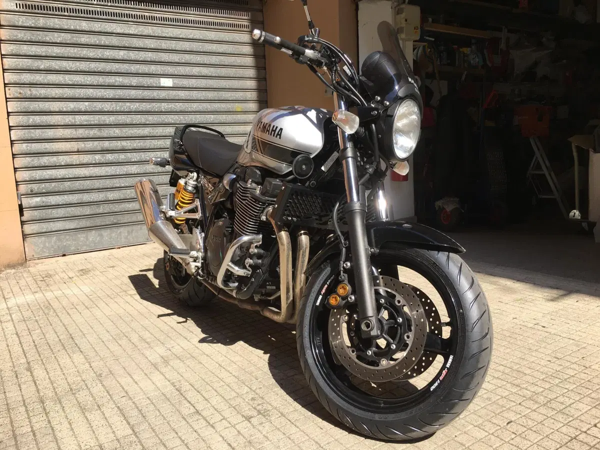 Yamaha XJR 1300 (2006 - 14) (2)