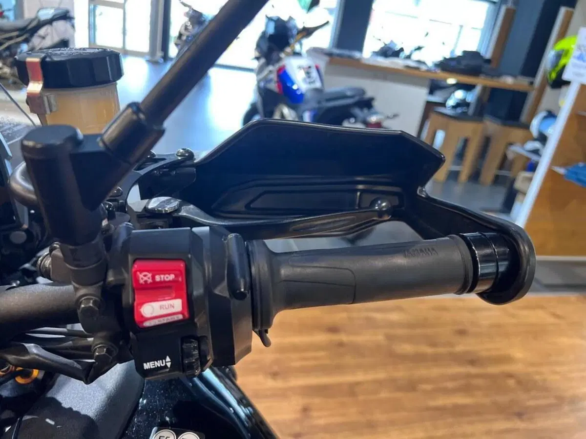 Yamaha Tracer 9 GT (2021 - 24) (12)