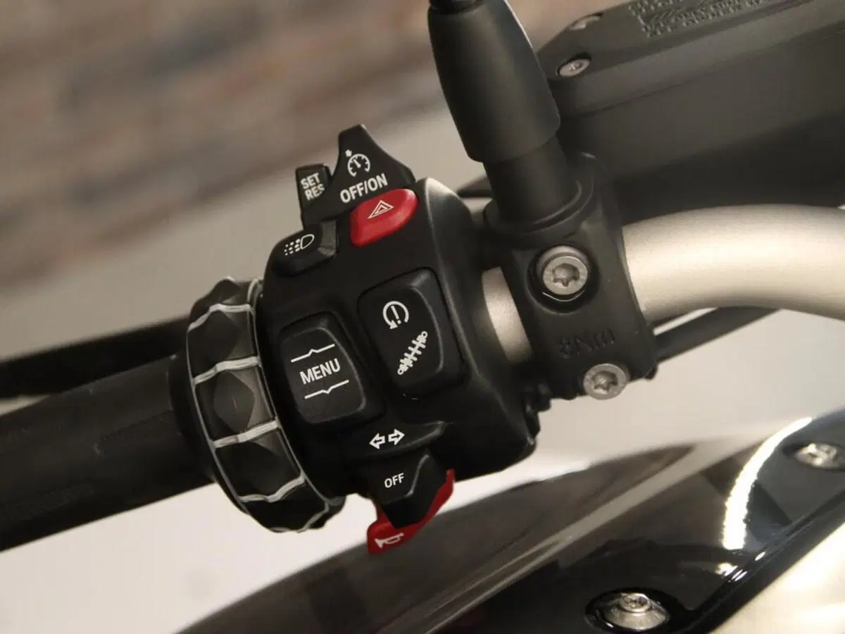 Bmw R 1250 R (2021 - 25) (13)