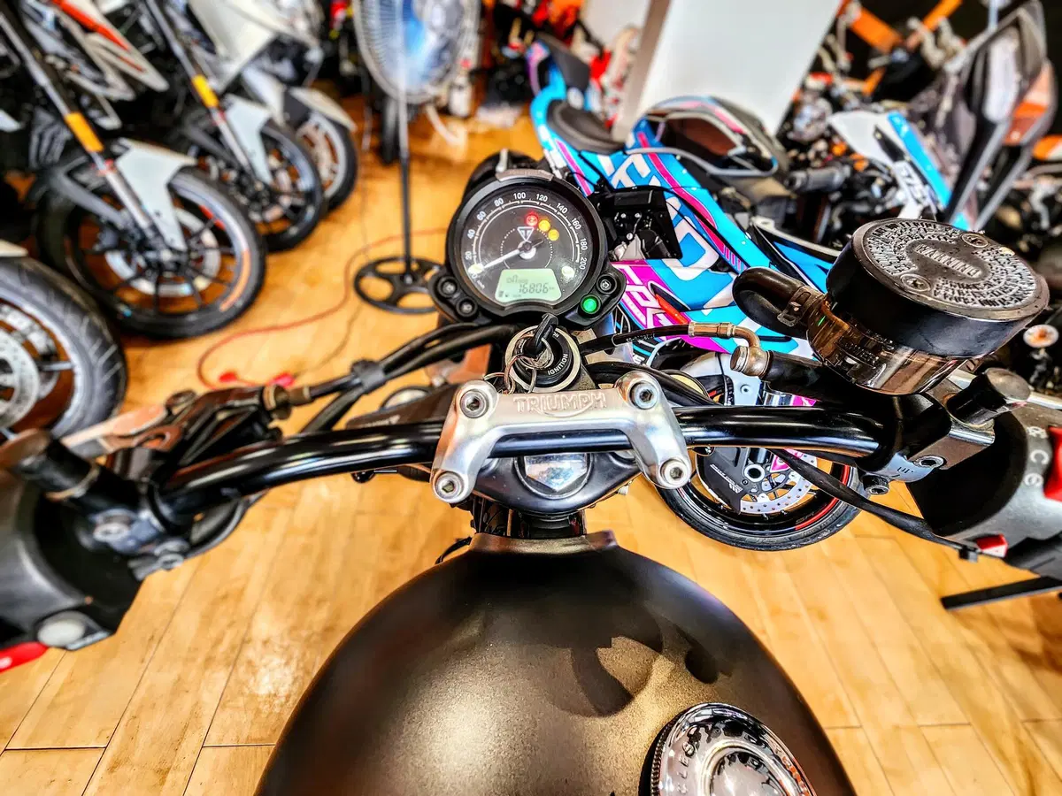 Triumph Street Twin 900 (2019 - 20) (12)