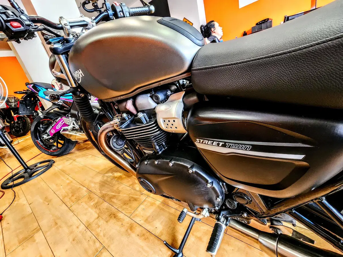 Triumph Street Twin 900 (2019 - 20) (13)