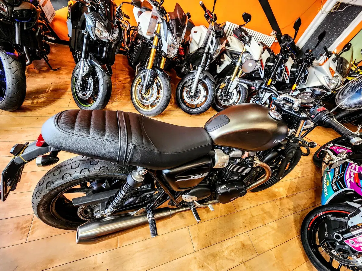 Triumph Street Twin 900 (2019 - 20) (14)