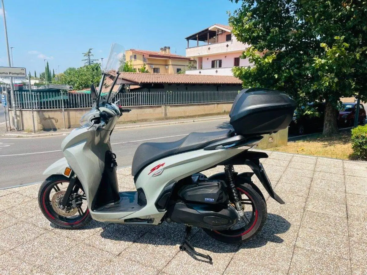 Honda SH 350 (2021 - 24) (3)