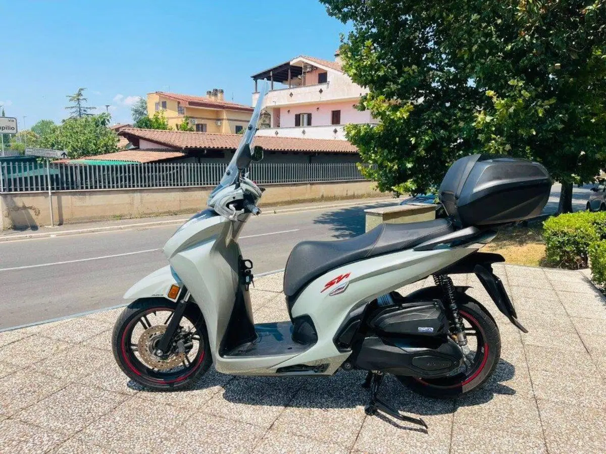 Honda SH 350 (2021 - 24) (2)